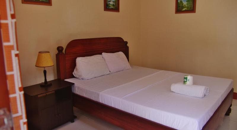 Blue Lagoon Inn & Suites 4