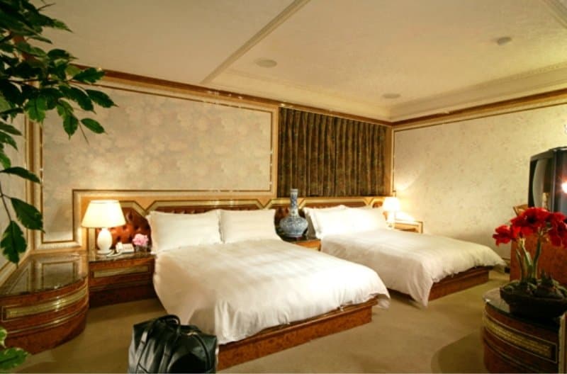 Barons Hot Spring Hotel 4