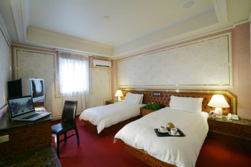 Barons Hot Spring Hotel 5