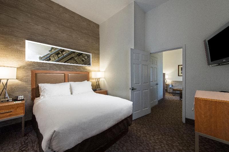 Holiday Inn Savannah Historic District Hotel 4