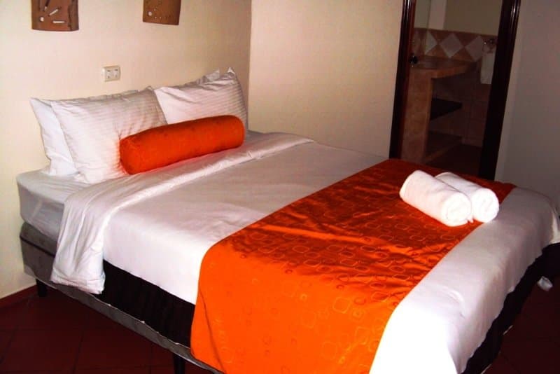 Isolina Beach Hotel 3