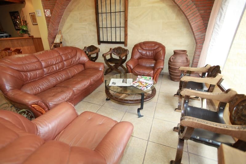 La Bodega 2