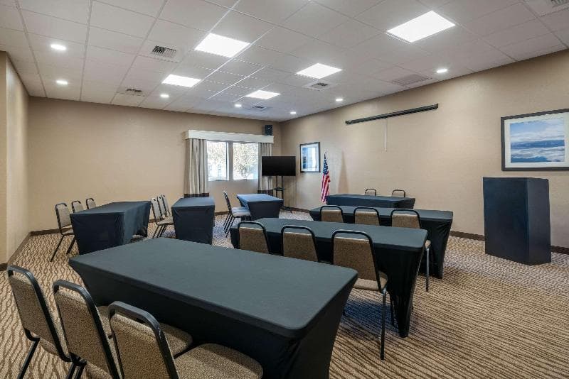 Shilo Inn Suites Hotel 1