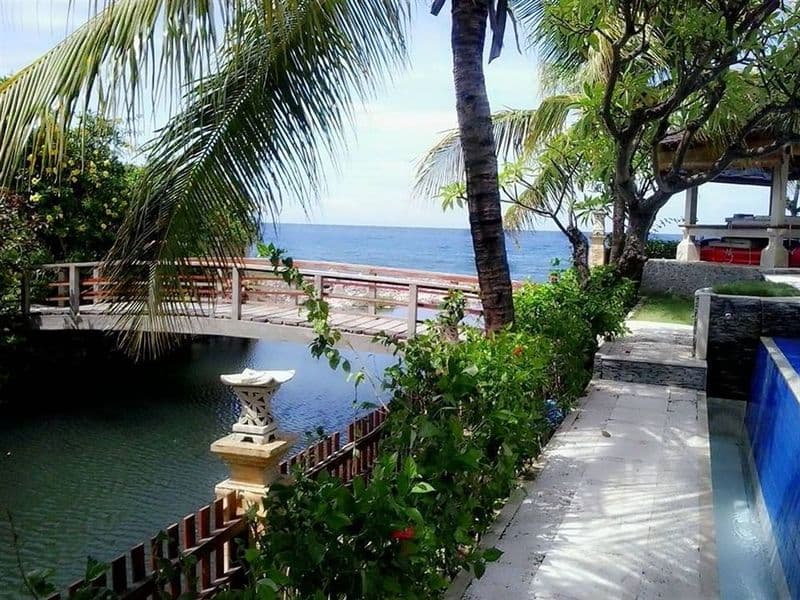 Arya Amed Beach Resort 4