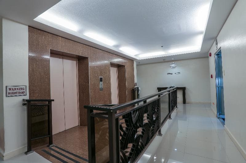 Paragon Tower Hotel photo 1