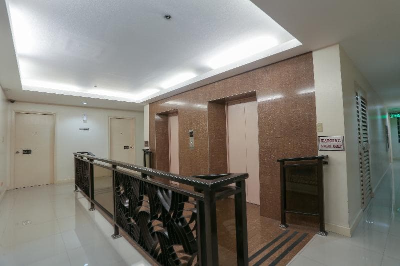 Paragon Tower Hotel 4