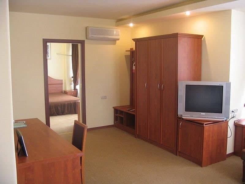 President Hotel by Hrazdan Hotel CJSC 5