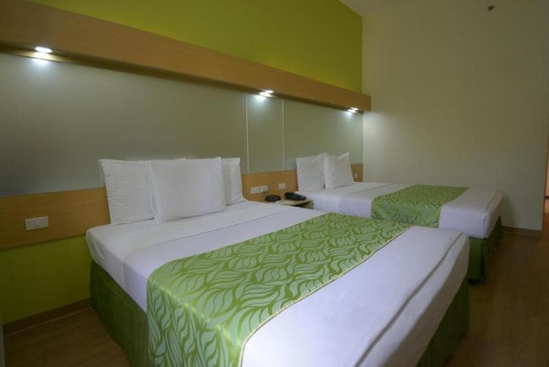 Microtel by Wyndham Davao (Adults only) 3