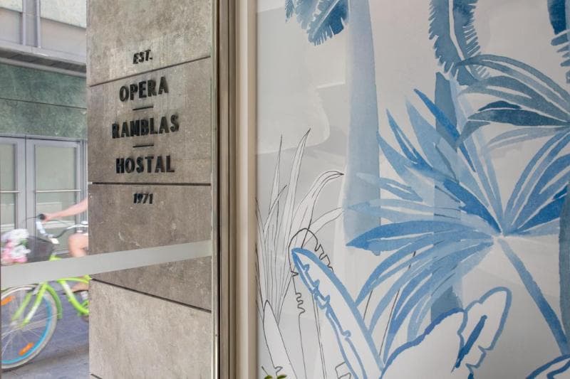 Opera Ramblas Hostal 3