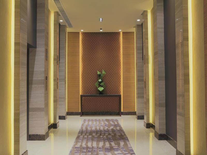 Holiday Inn Makati 5