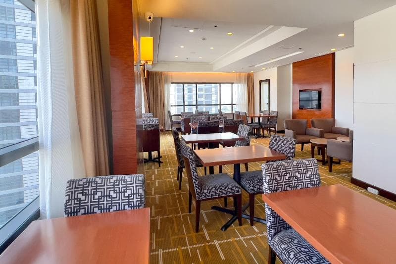 Holiday Inn Makati 3