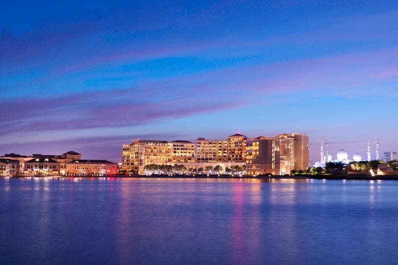 The Ritz-carlton Abu Dhabi, Grand Canal 5