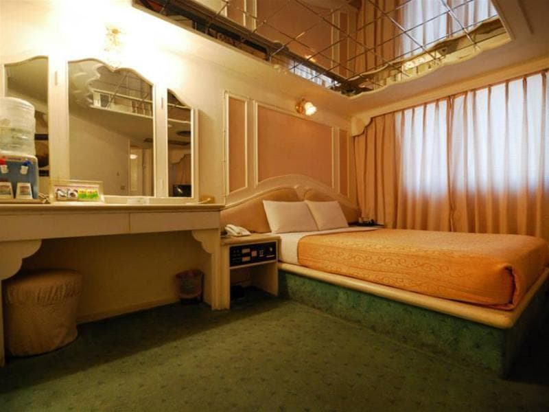 Zaw Jung Business Hotel 3