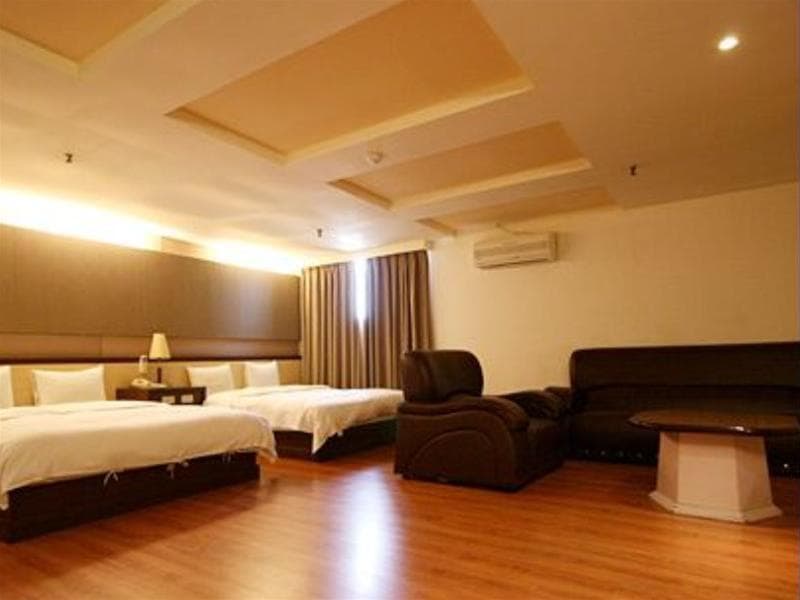 Zaw Jung Business Hotel 4