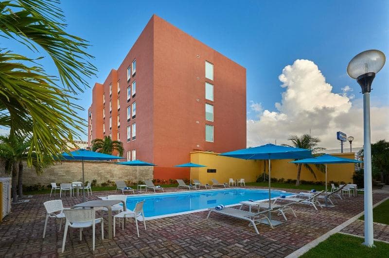 City Express Junior by Marriott Cancun photo 1