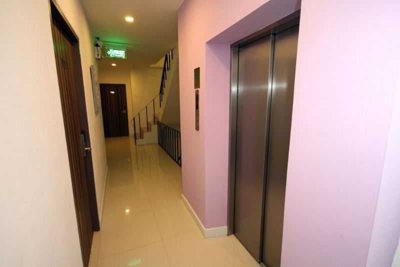 Nantra Ekamai, Bangkok 2