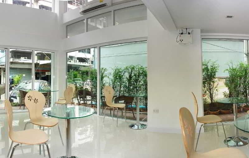 Nantra Ekamai, Bangkok 5