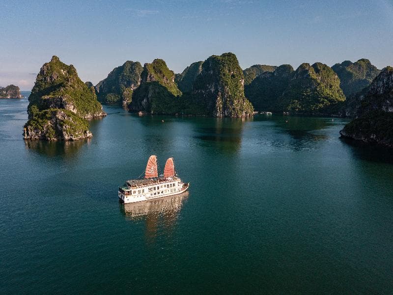 Heritage Line Violet Cruise-Ha Long Bay And Lan Ha main