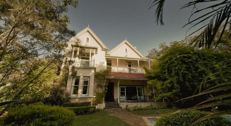 Hacklewood Hill Country House 2