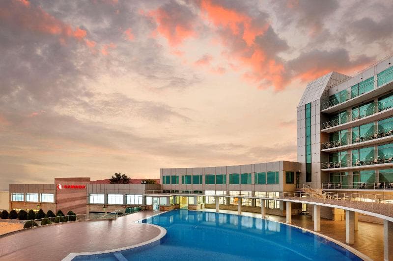 Ramada by Wyndham Baku 1