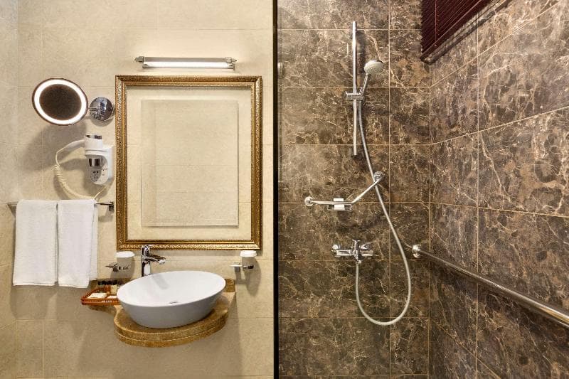 Ramada by Wyndham Baku 5