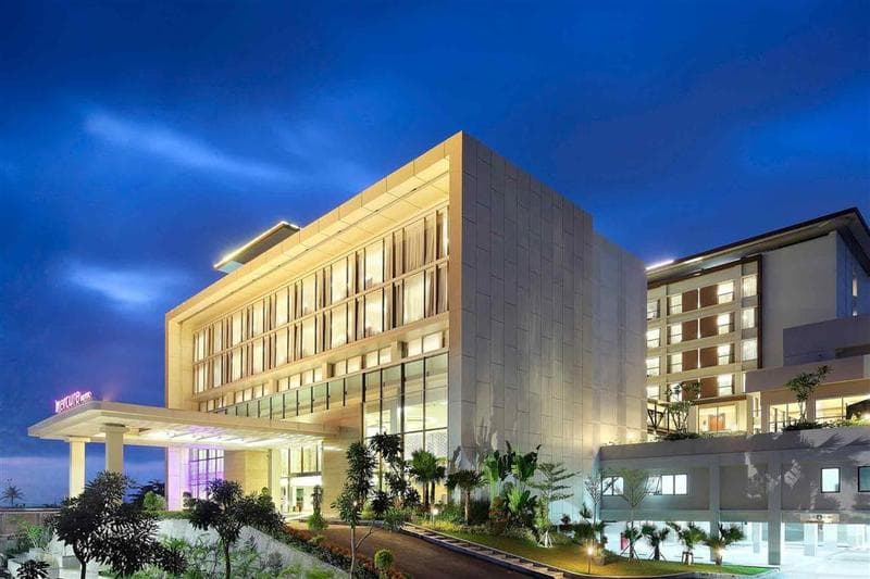 Mercure Padang 5