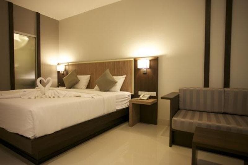 April Suites 3