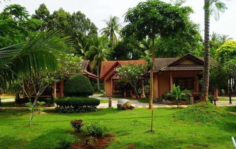 Alongkot Beach Resort Khanom 1