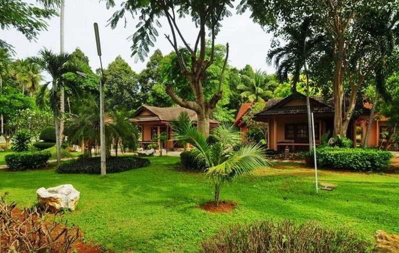 Alongkot Beach Resort Khanom 2