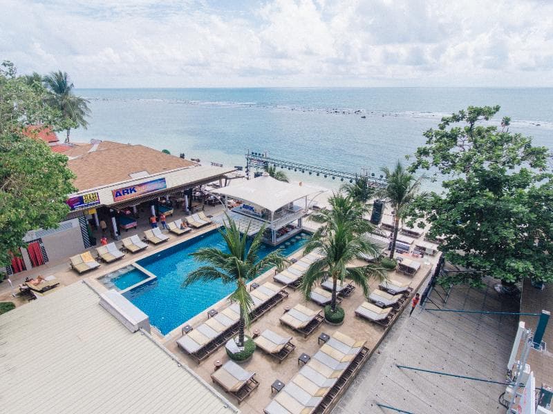 Ark Bar Beach Resort 4