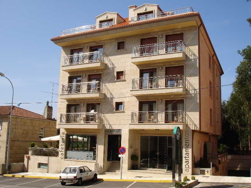 Apartamentos Trisquel main
