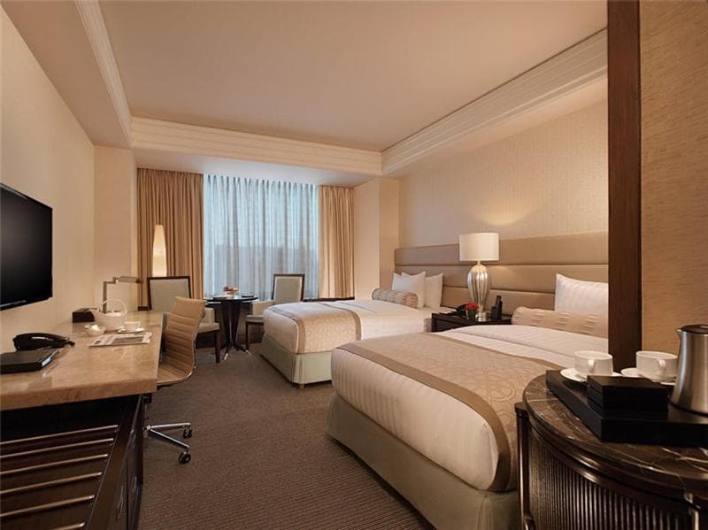 Crimson Hotel Filinvest City Manila 2