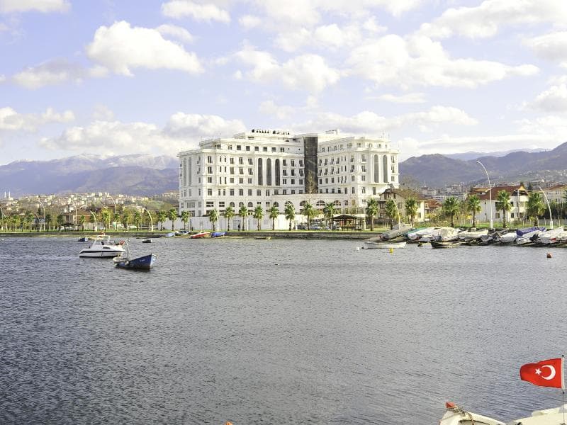 Wellborn Luxury Hotel 3
