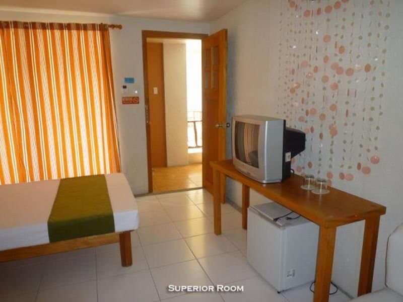 MR Holidays Hotel 3