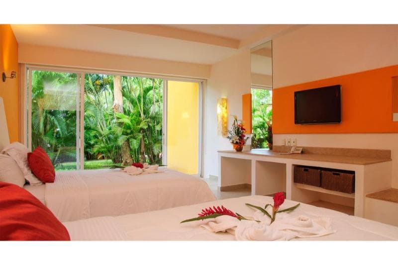 Hotel Ixzi Plus 5