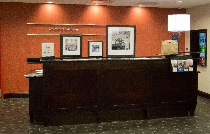 Hampton Inn & Suites Albany At Albany Mall 5