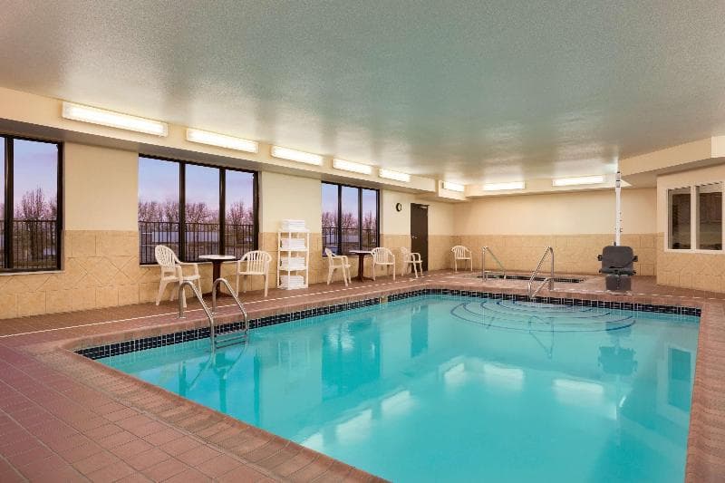 Hampton Inn Longmont 4