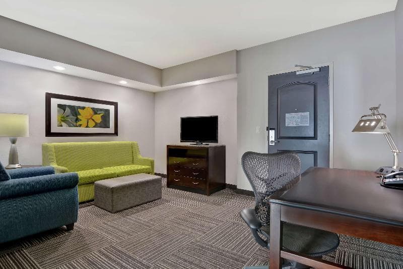 Hilton Garden Inn Fayetteville 5