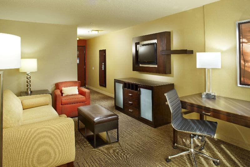 Hampton Inn Phoenix-Biltmore 5