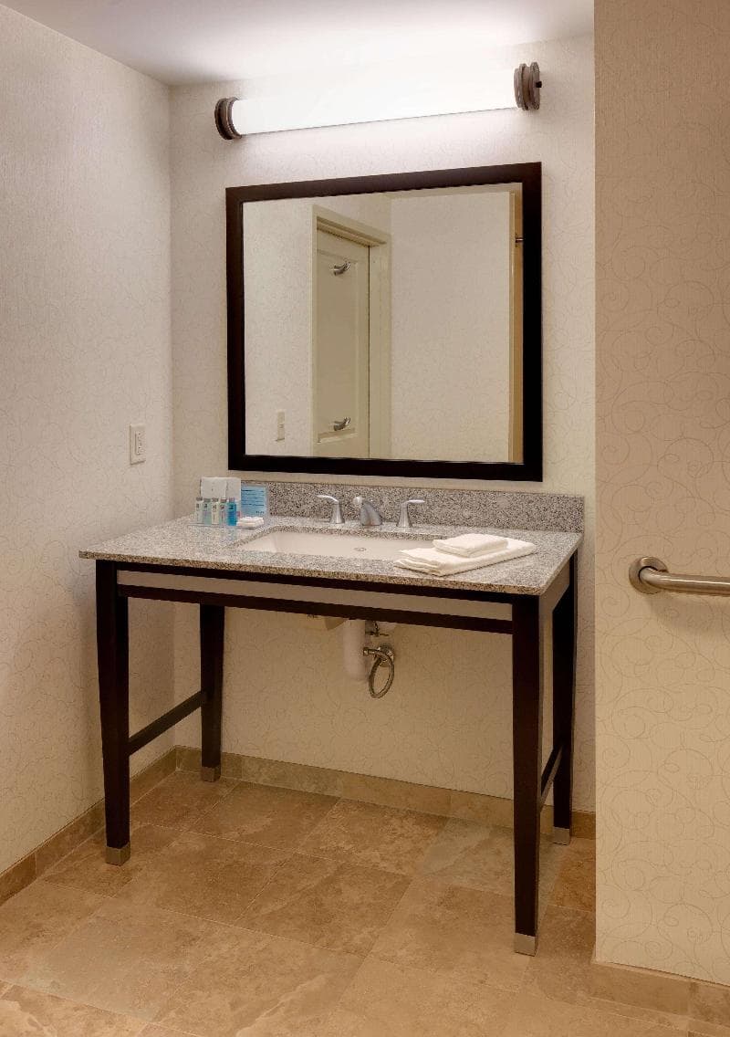 Hampton Inn Portland Downtown - Waterfront 5