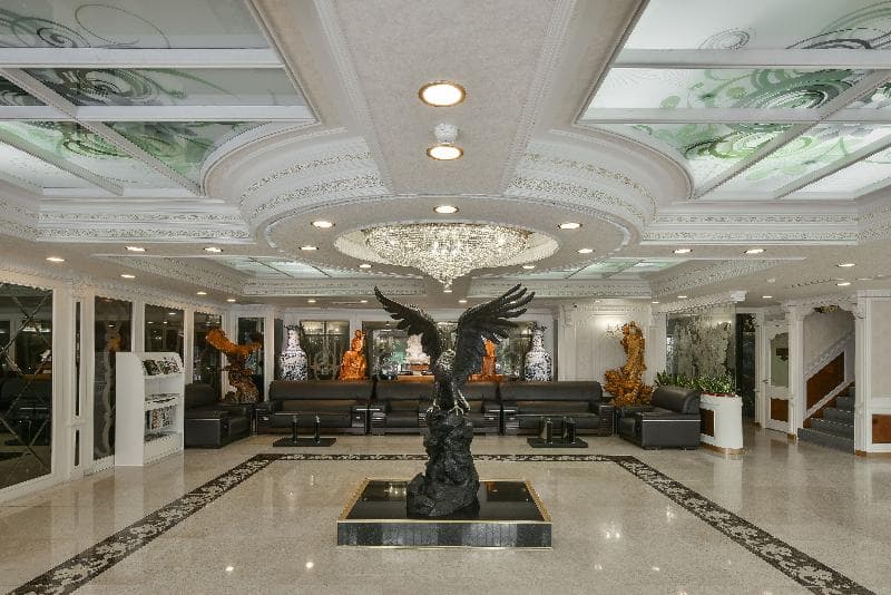 Ever Luck Hotel 3