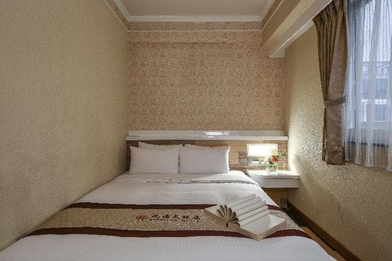 Ever Luck Hotel 5