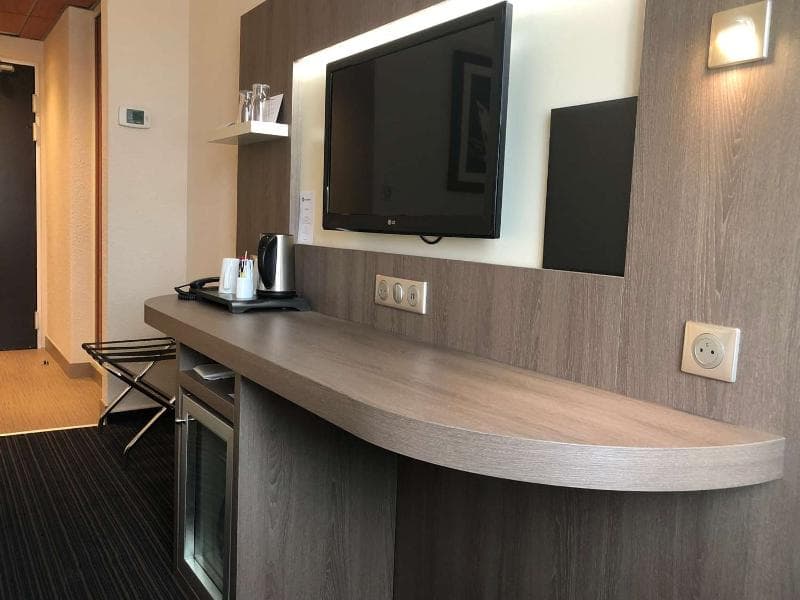 Best Western Marseille Aeroport photo 1
