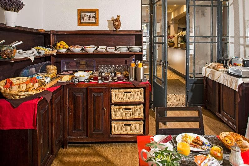 Best Western Le Comtadin 2