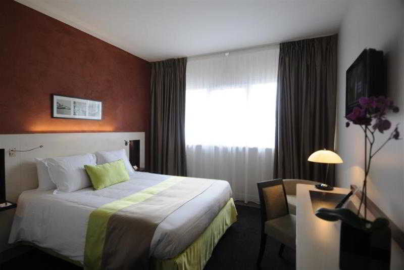 Mercure Maurepas Saint Quentin 4