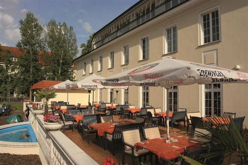 Der Lindenhof main