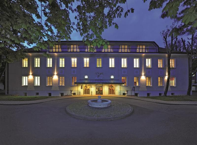 Der Lindenhof 4