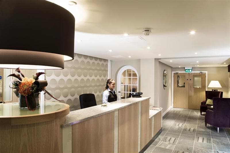Mercure Newbury West Grange 4