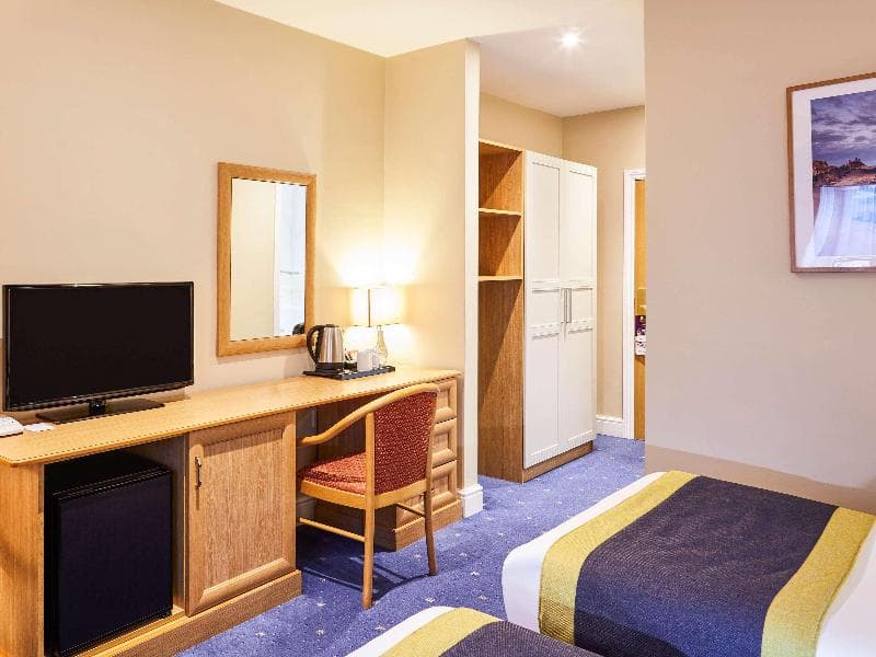 Mercure Newbury West Grange 3
