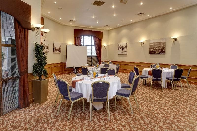 Best Western Frodsham Forest Hills Hotel photo 1
